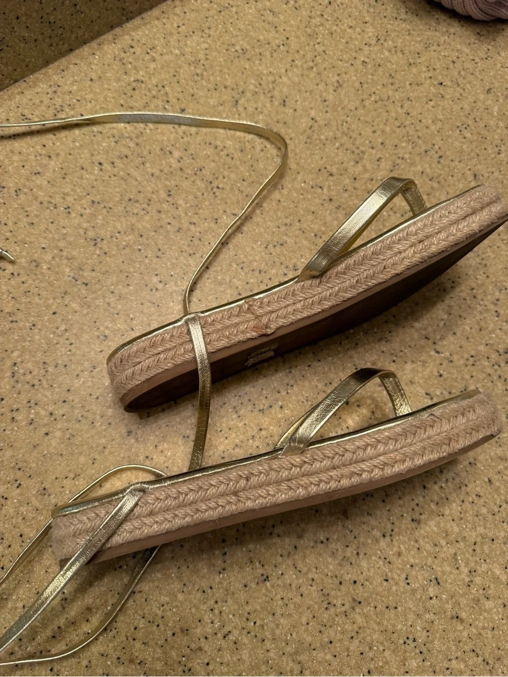 Nine West Gold Metallic Espadrille Thong Sandals with Ankle Wrap Sz 8.5